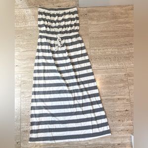 Gap comfy and stretchy tube-top maxi-dress